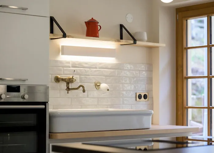 De La Riviere Apartment *